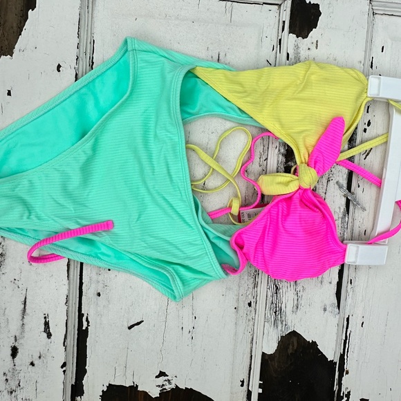 COPY - Xhiliration Bathing Suit 👙 - Picture 4 of 6